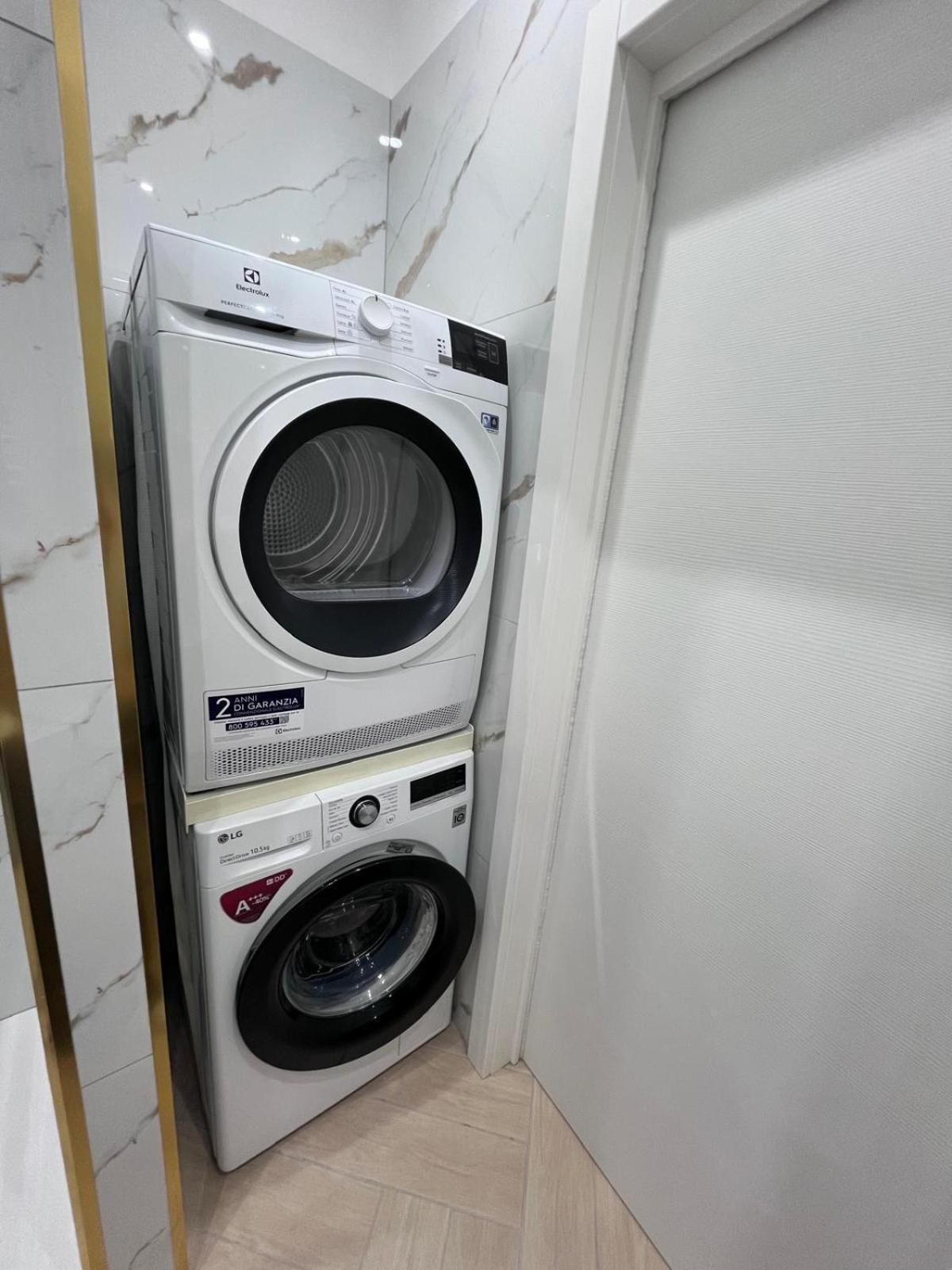 Gold Apartment Neapel